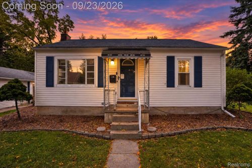 719 Poxson Ave, Lansing, MI, 48910-2732 | Card Image