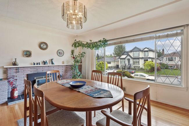 3713 Fir Street, House other with 4 bedrooms, 1 bathrooms and 2 parking in Burnaby BC | Image 9