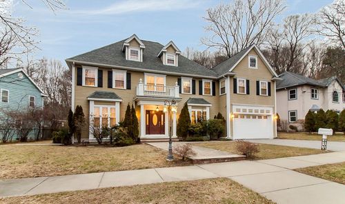 455 Waban Ave, Waban, MA, 02468-1334 | Card Image