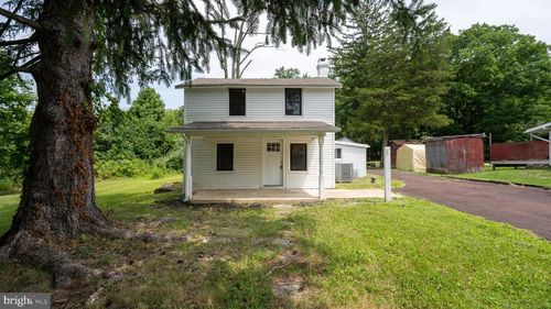 2519 Old Bethlehem Pike, SELLERSVILLE, PA, 18960-1725 | Card Image
