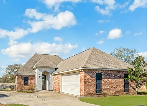 31067 Autumn Lake Dr, Walker, LA, 70785-5543 | Card Image