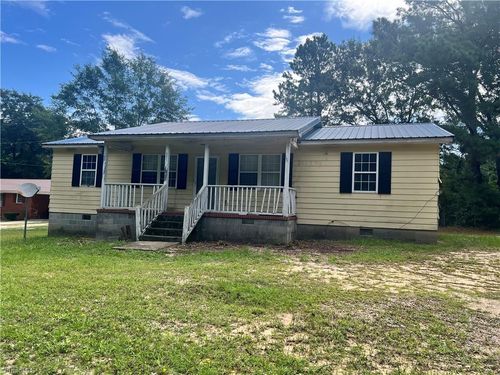 2557 Martin Luther King Dr, Elizabethtown, NC, 28337-7032 | Card Image