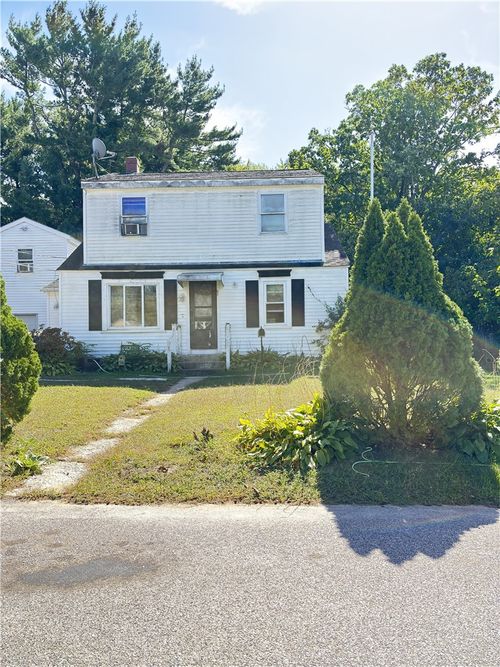 62 Hancock Dr, North Kingstown, RI, 02852-1809 | Card Image