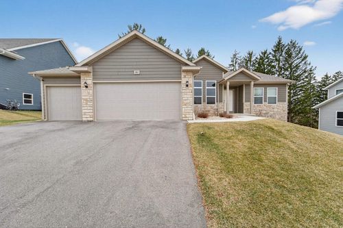 381 Bell View Ave, Belleville, WI, 53508-9264 | Card Image