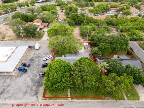 109 Weeping Willow, Uvalde, TX, 78801-6803 | Card Image
