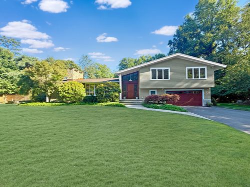5 Dancing Bear Rd, Norwalk, CT, 06853-1125 | Card Image