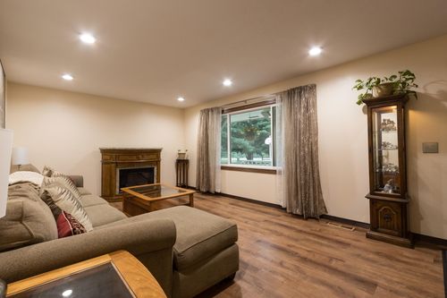 12175 42nd St Se, Clear Lake, MN, 55319-9755 | Card Image
