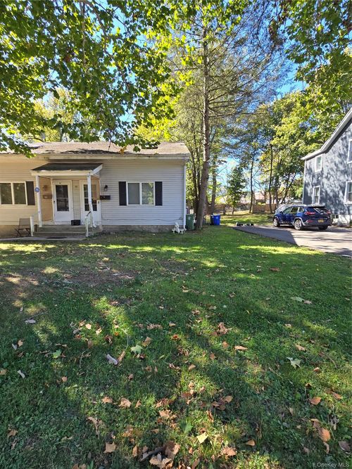 2-32 Genung St, Middletown, NY, 10940-5206 | Card Image