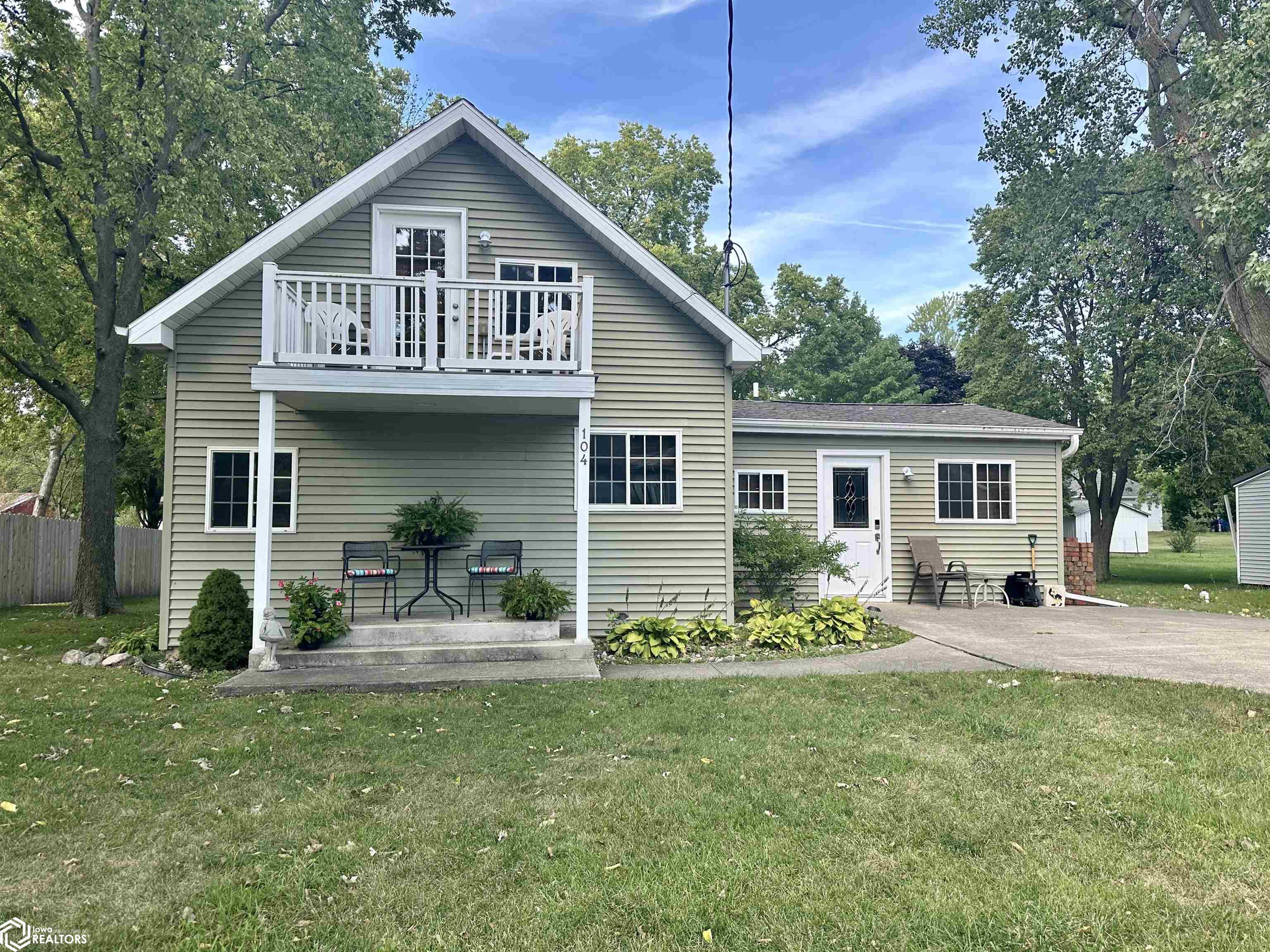 Vest St, Jefferson, IA 50129