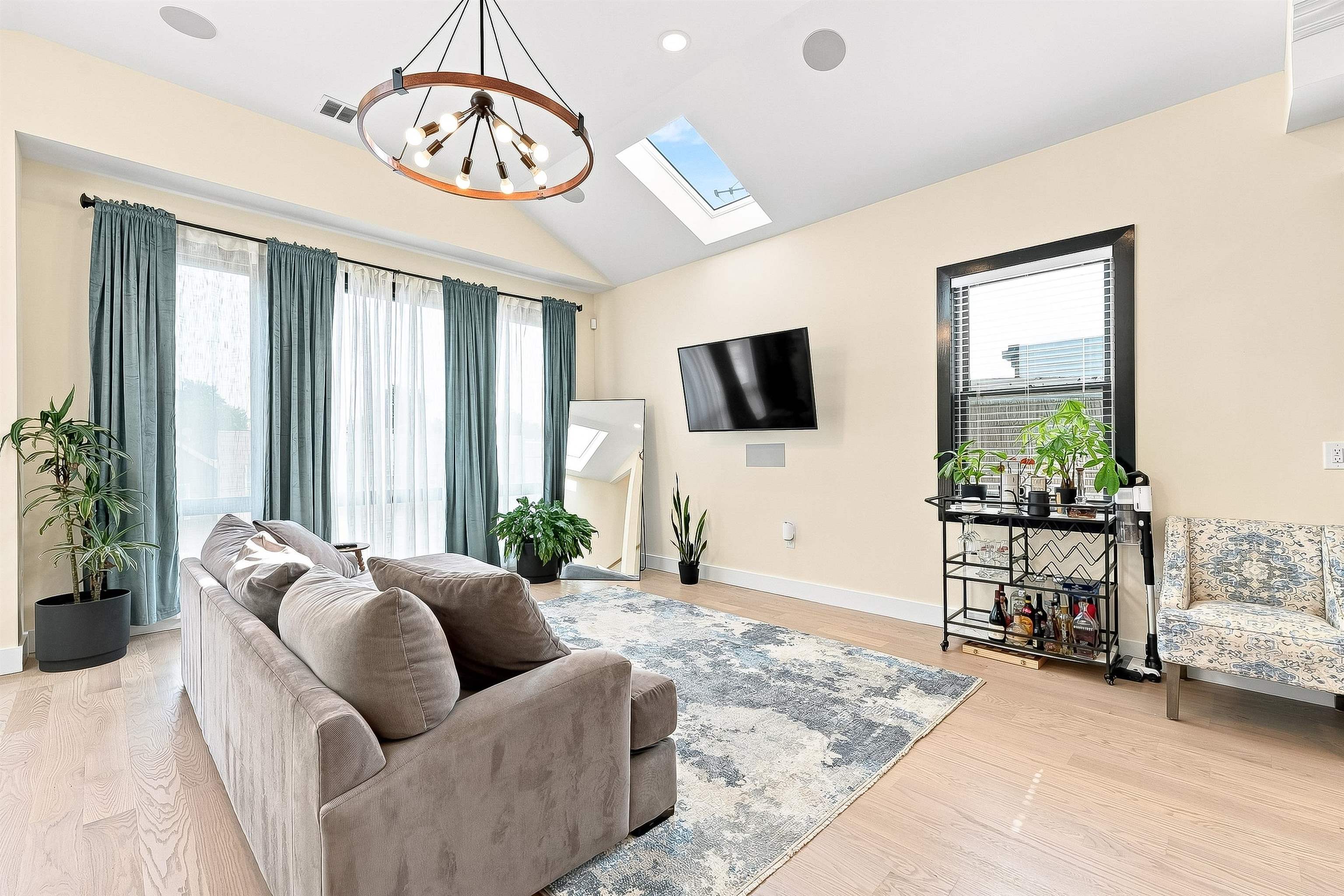 Residential in JC, Heights 5