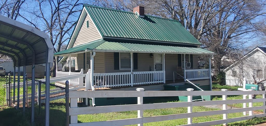 Residential in Iva