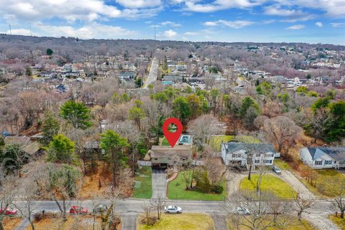 76 Hollywood Ave, Selden, NY, 11784-2916 | Card Image