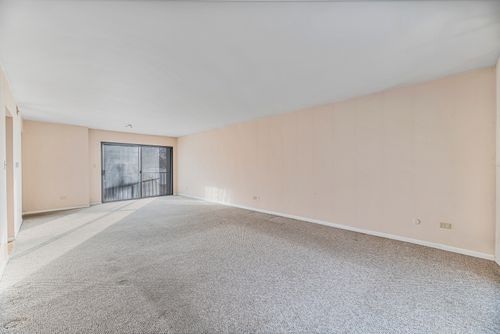 apt-201-5019 Mulford St, Skokie, IL, 60077-2861 | Card Image