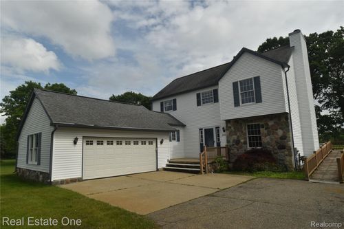 246 Nicklas Ct, Oxford, MI, 48371-4263 | Card Image