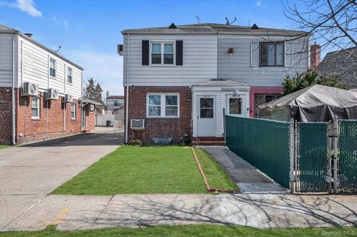 7617 251st St, Bellerose, NY, 11426-2603 | Card Image