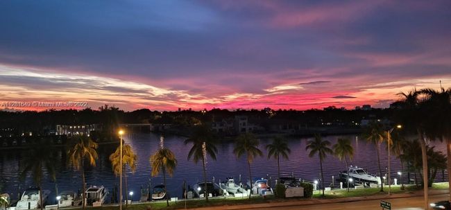 APT-506 - 5005 Collins Ave, Condo with 1 bedrooms, 2 bathrooms and null parking in Miami Beach FL | Image 24
