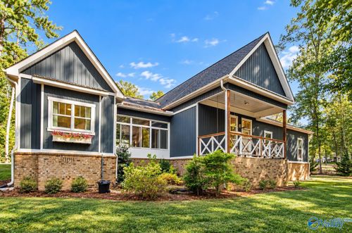 254 Mitchell Hollow Rd, Grant, AL, 35747-8972 | Card Image