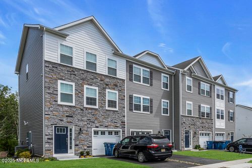 8 Avalon Ln, JACKSON, NJ, 08527-3114 | Card Image