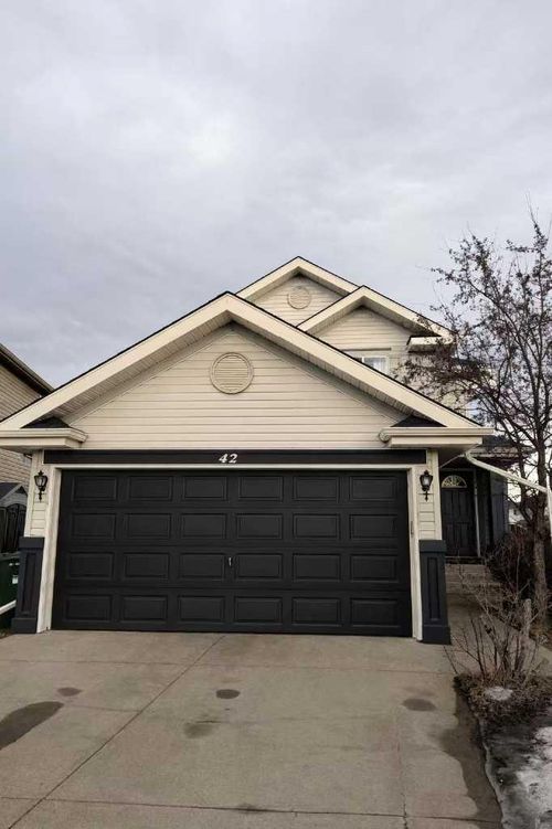 42 Somerside Pl Sw, Calgary, AB, T2Y3V3 | Card Image