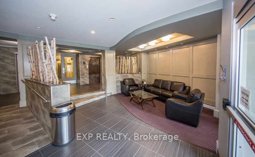 Residential Lease in Sudbury Remote Area 2