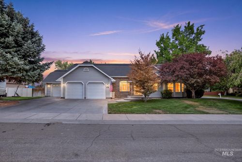 2047 Candlewood Cir, Twin Falls, ID, 83301-8337 | Card Image