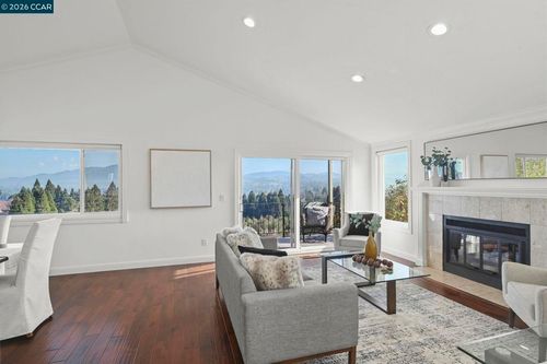 1819 Mockingbird Pl, Danville, CA, 94526-5618 | Card Image