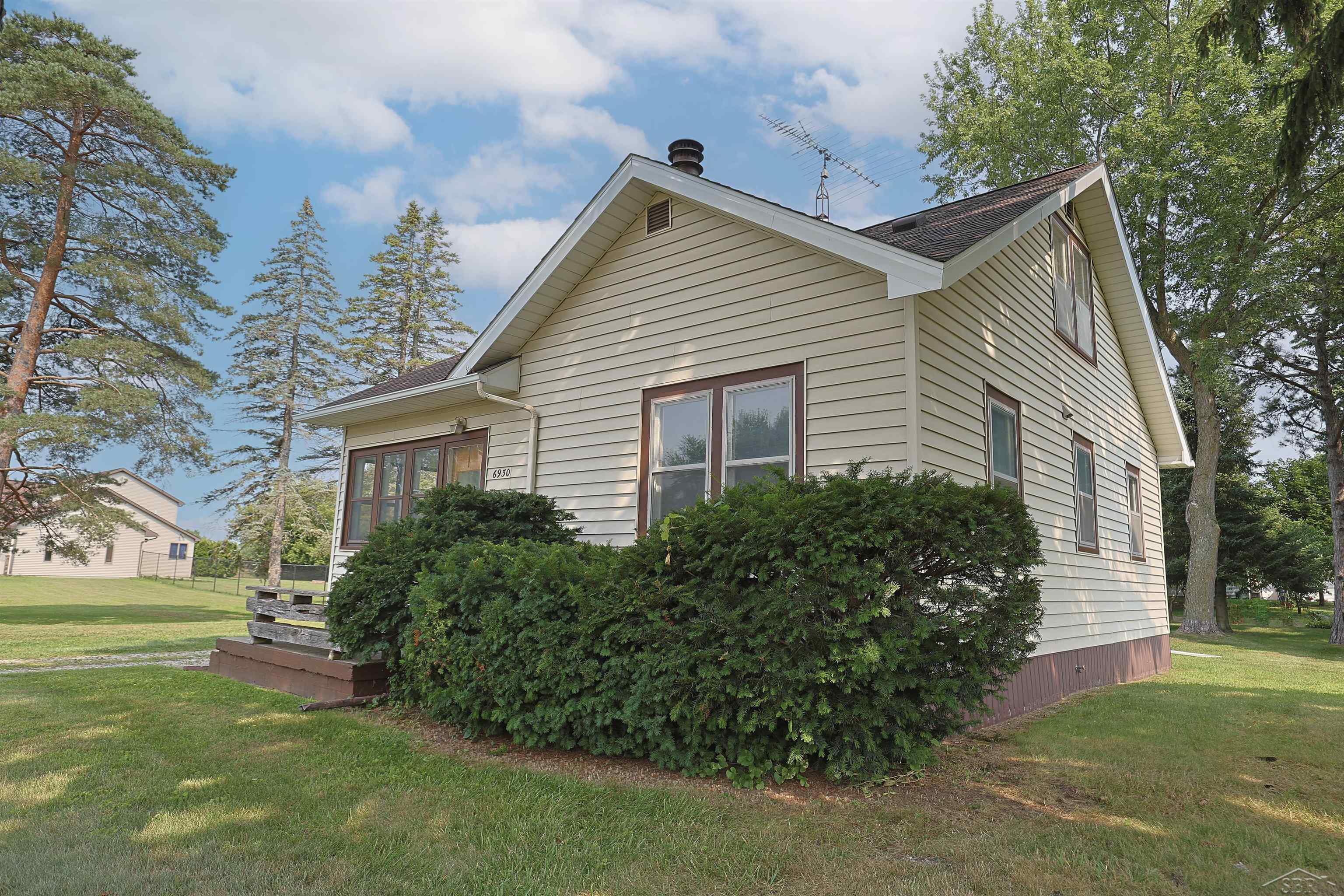 Residential in Saginaw Charter Township 4