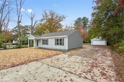 317 Richneck Road, House other with 3 bedrooms, 2 bathrooms and null parking in Newport News VA | Image 3