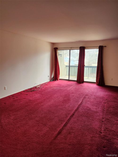 unit-44-27333 Arborway Rd, Southfield, MI, 48033-5003 | Card Image