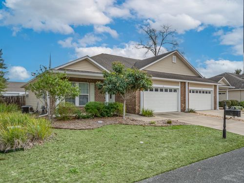 18 Covington Cir, Crawfordville, FL, 32327-8028 | Card Image
