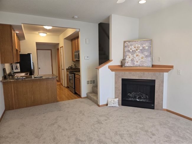 APT-5 - 2200 Hart Ave, Condo with 2 bedrooms, 3 bathrooms and null parking in Des Moines IA | Image 4