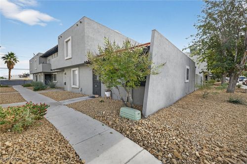 1422 N Jones Blvd, Las Vegas, NV, 89108-1621 | Card Image