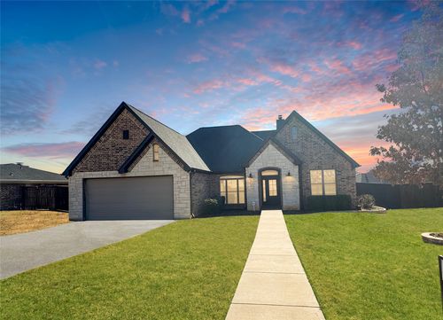 1204 Thomas Ln, Graham, TX, 76450-4708 | Card Image