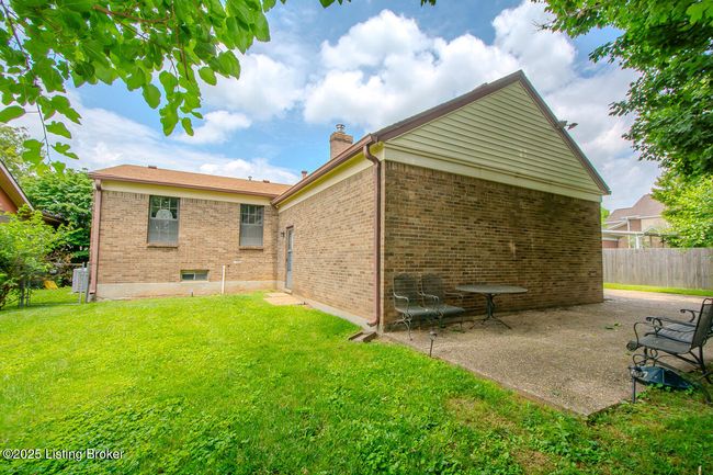 9010 Green Garden Ct, House other with 3 bedrooms, 2 bathrooms and null parking in Louisville KY | Image 40