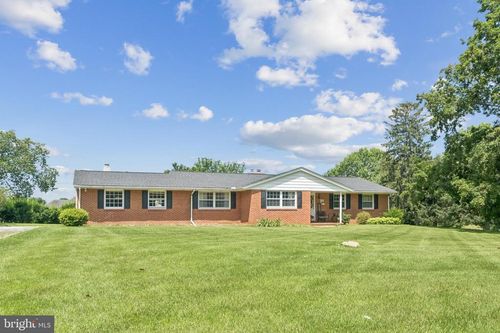 587 School House Rd, KENNETT SQUARE, PA, 19348-1741 | Card Image