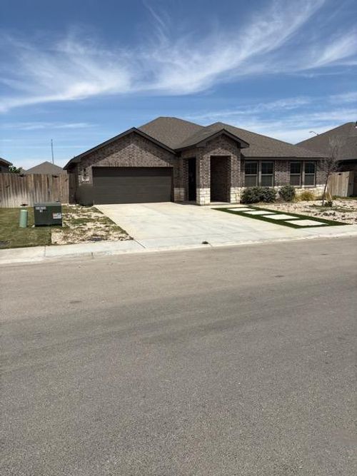 7611 Iron Mountain Rd, Odessa, TX, 79765-2573 | Card Image