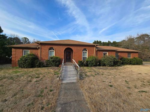201 Arrowfeather Dr Ne, Meridianville, AL, 35759-2515 | Card Image