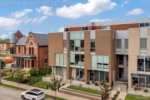 213 Alfred St, Detroit, MI, 48201-3122 | Card Image