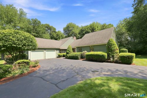 21 Ethan Dr, Windsor, CT, 06095-1667 | Card Image