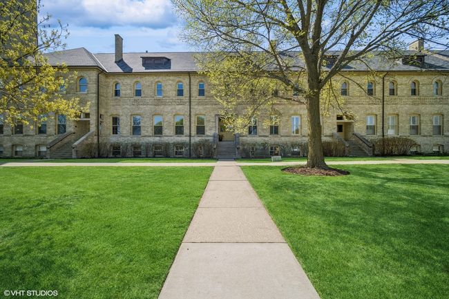 APT-211 - 242 Leonard Wood S, Condo with 2 bedrooms, 1 bathrooms and 1 parking in Highland Park IL | Image 26