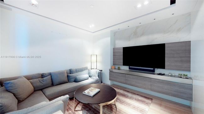 APT-405 - 6799 Collins Ave, Condo with 3 bedrooms, 3 bathrooms and null parking in Miami Beach FL | Image 15