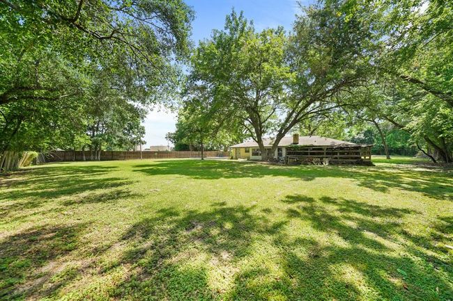 220 Brand Ln, House other with 3 bedrooms, 2 bathrooms and null parking in Stafford TX | Image 42