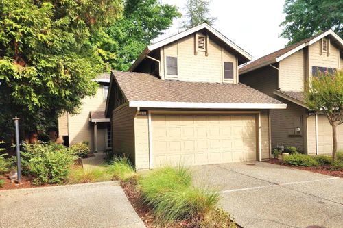 2130 University Park Dr, Sacramento, CA, 95825-8206 | Card Image