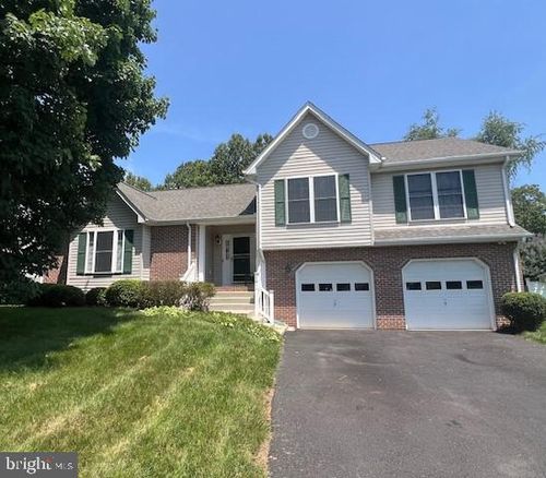 2011 Sierra Dr, FREDERICKSBURG, VA, 22405-2786 | Card Image