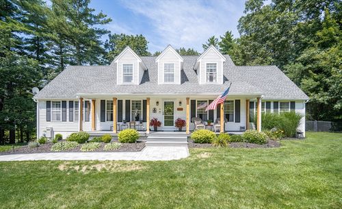 11 Brown Ave, Pelham, NH, 03076-2138 | Card Image