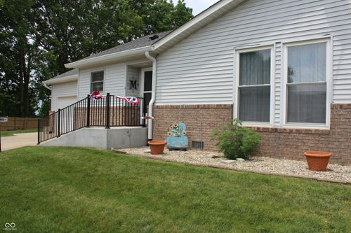 apt-1-400 Unit 1 Longcastle Dr, Greencastle, IN, 46135-2448 | Card Image