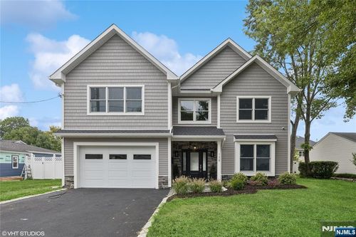 138 Pine Dr, Emerson, NJ, 07630-1345 | Card Image