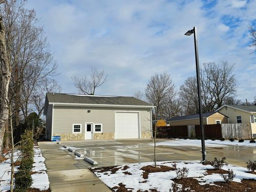 112 E Gilbreath St, GRAHAM, NC, 27253-3310 | Card Image