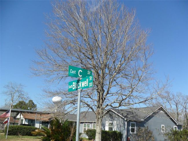 new homes around area | Image 8