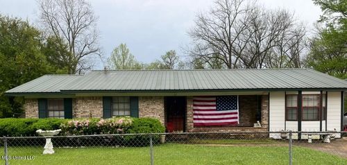 17 Anderson Dr, Natchez, MS, 39120-8834 | Card Image